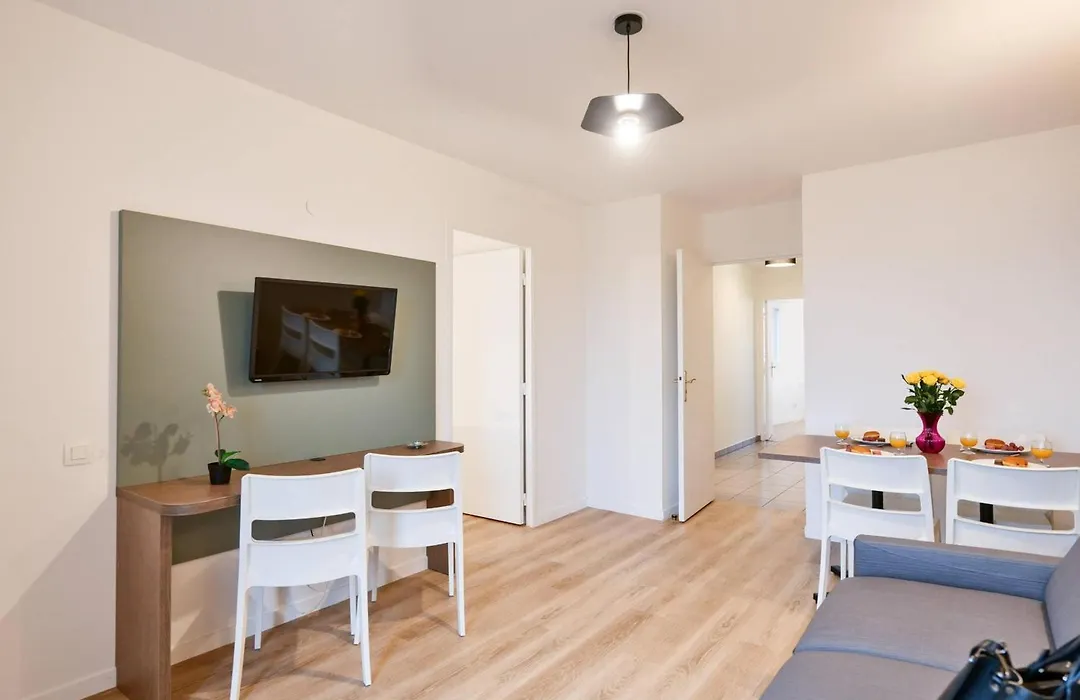 Comfort Aparthotel Versailles, St Cyr L'Ecole-1