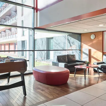 Comfort Aparthotel Versailles, St Cyr L'Ecole-2